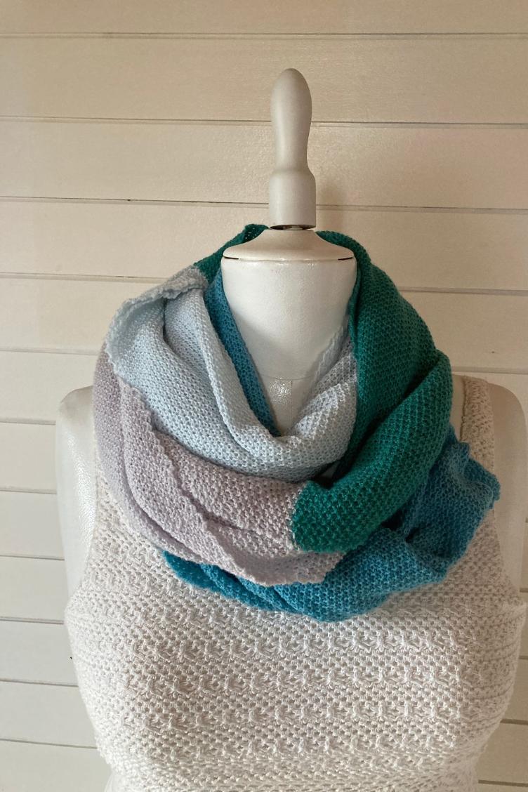 Handgestrickter Sommerschal türkis/smaragd